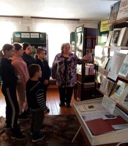 экскурсия в Дросковскую сельскую библиотеку 2022